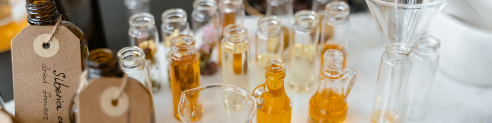 What is Fragrance Oil and Can You Make it Yourself?